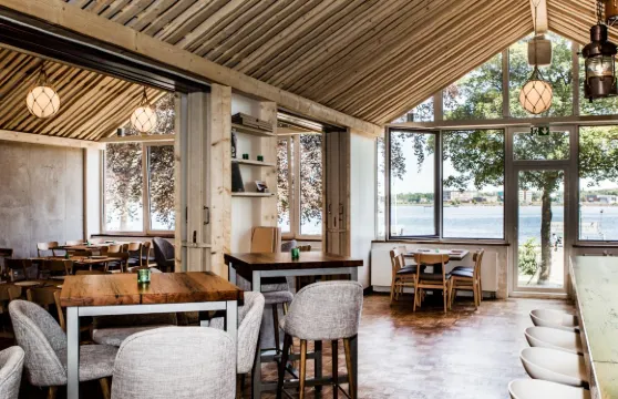 LAGOM Restaurant & Bar