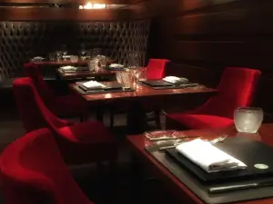 Carver's Steakhouse - Sheraton Cavalier Saskatoon