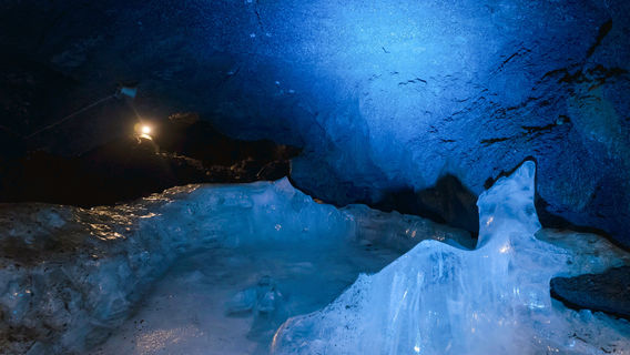 Narusawa Ice Cave