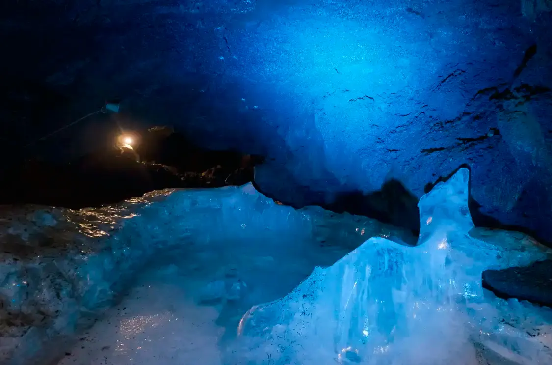 Hotels near Narusawa Ice Cave