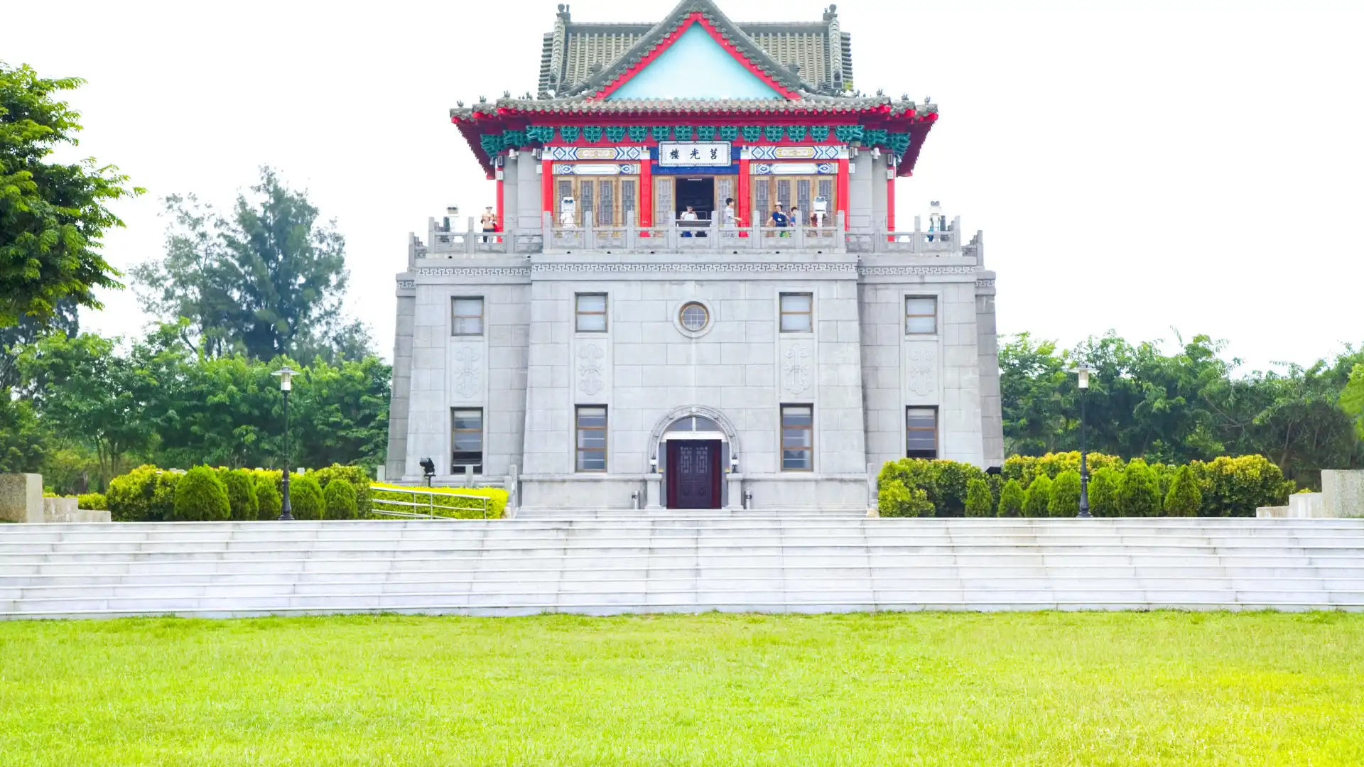 Các khách sạn gần Juguang Tower