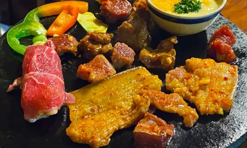 Cửa hàng nướng Mậu Dịch