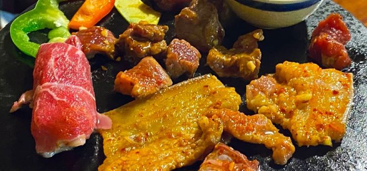 Cửa hàng nướng Mậu Dịch