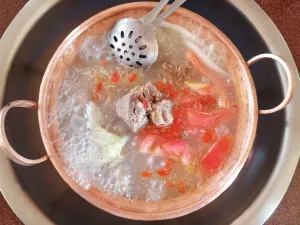 梅里特色火锅店