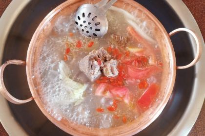 梅里特色火锅店