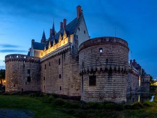 billet d'avion Dole Nantes