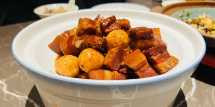 呂氏焗小鮮•海鮮青島菜（五四廣場總店）