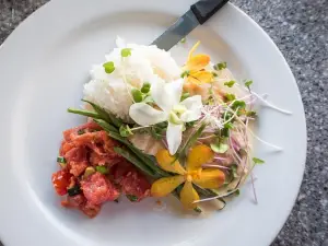 Pineapples Island Fresh Cuisine