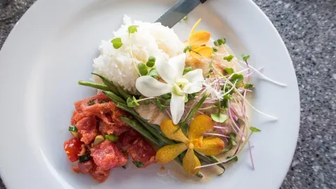 Pineapples Island Fresh Cuisine in 힐로