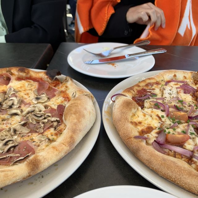 트라카이의 Bona Pizzeria