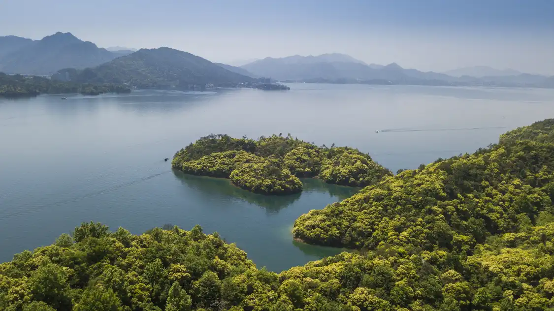 Hotels near Zhelin Lake Scenic Area