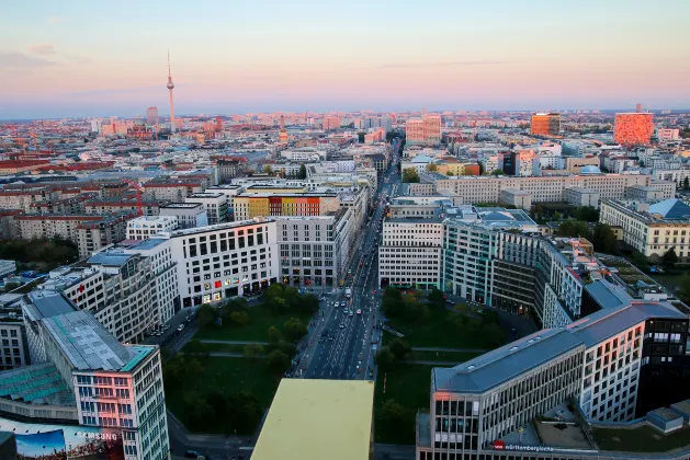 Flüge von Berlin nach Flughafen Sphinx International