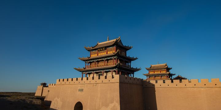 Xiongguan Square
