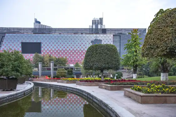 鄰近人民廣場的酒店