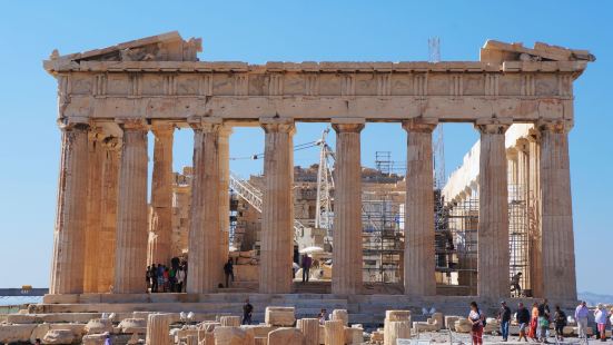 帕特儂神廟位於雅典衛城C位 是古希臘最大的神廟 也是雅典最著