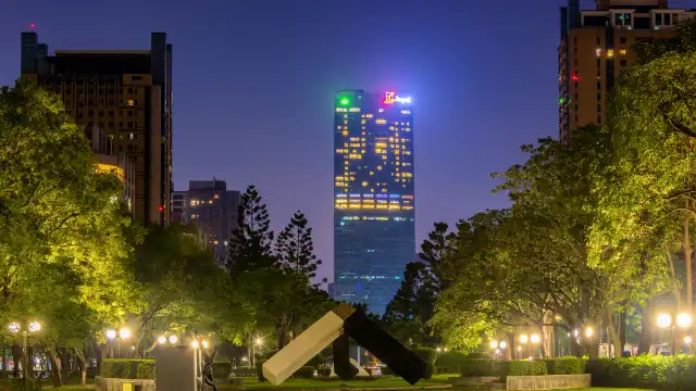 Hotels near Calligraphy Greenway