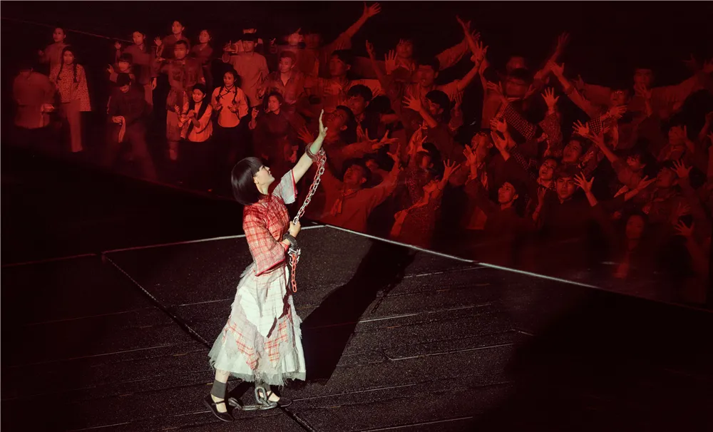 4_Large-scale Live Performance on "Mao Zedong, China"