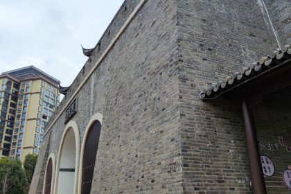 鸿馥养生豆浆鸡火锅(弥勒店)