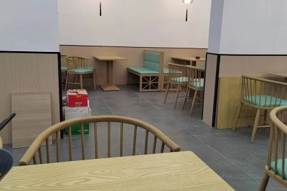 且慢客栈(芙蓉镇景区门口店)·中餐厅