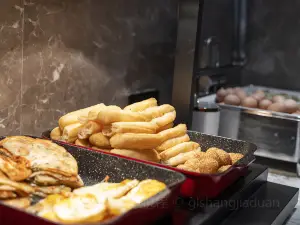 维也纳国际酒店(鹿邑客运西站店)·多功能餐厅