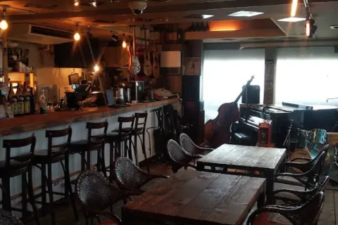 Jazz Bar Cloud9