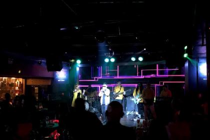 Darlin' Darlin' Music Lounge