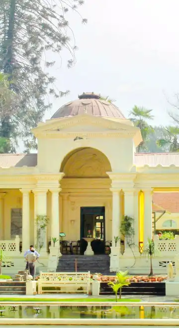 โรงแรมใกล้สวนแห่งความฝัน