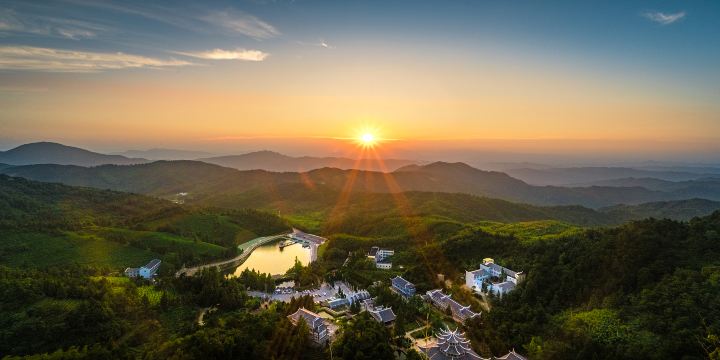 Tiantai Mountain Scenic Area