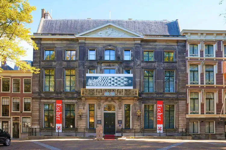 Các khách sạn gần Escher Museum