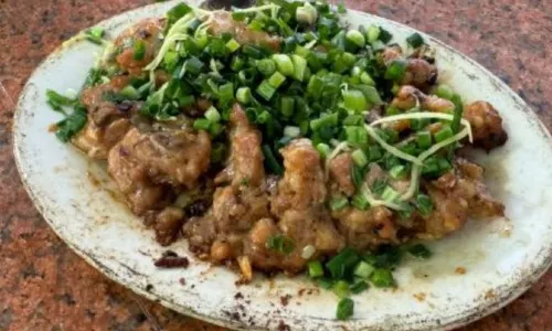 容邊排骨飯