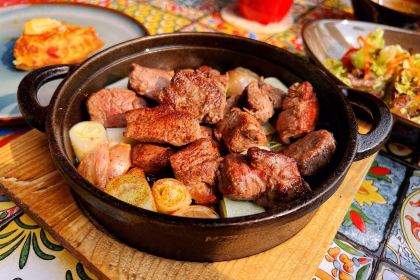 BROWNSTONE布朗石西班牙餐厅酒吧(前滩太古里店)