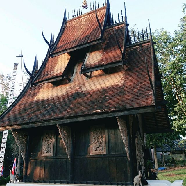 พิพิธภัณฑ์บ้านดำ
