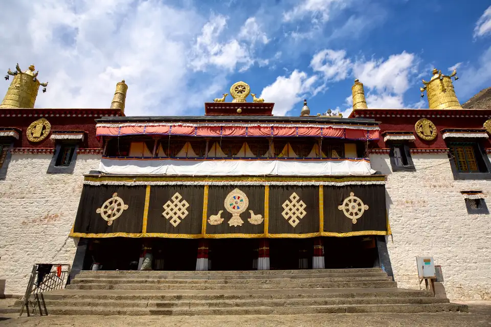 2_Sera Monastery