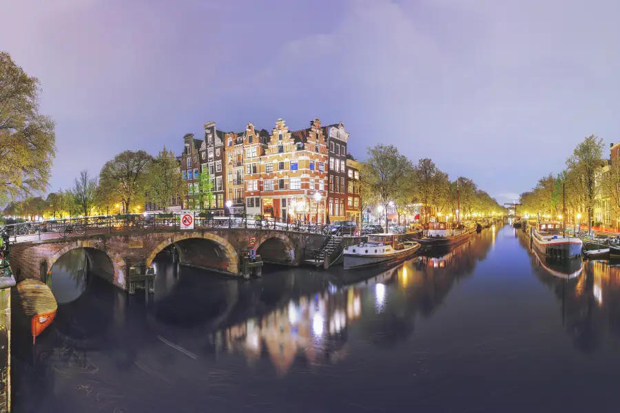 Amsterdam Canals Night Cruises