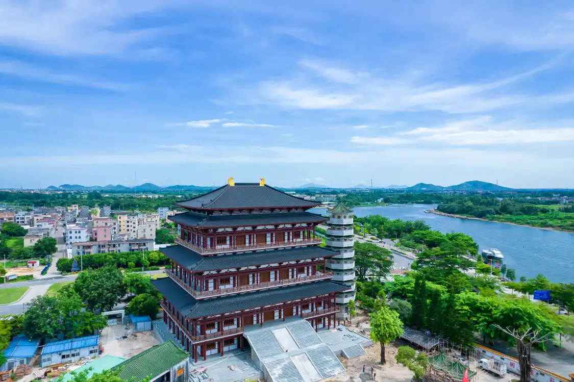 Hotels near Shijue Temple