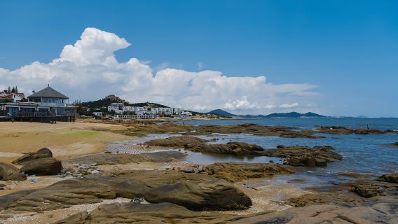 ออกเดินทางจากชิงเต่า, พื้นที่ท่องเที่ยว Laoshan Yangkou, พื้นที่ท่องเที่ยว Taiqing, หมู่บ้านชาวประมง Qingshan, ฟาร์มอาหารทะเล (ทางเลือก) ทัวร์แบบมีไกด์ส่วนตัวหนึ่งวัน