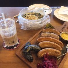 香肠兄弟德式烤肉餐吧(融创店) User Photo