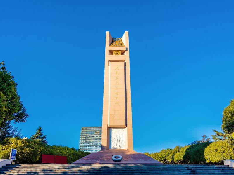 Yunnan Monument to the People's Heroes