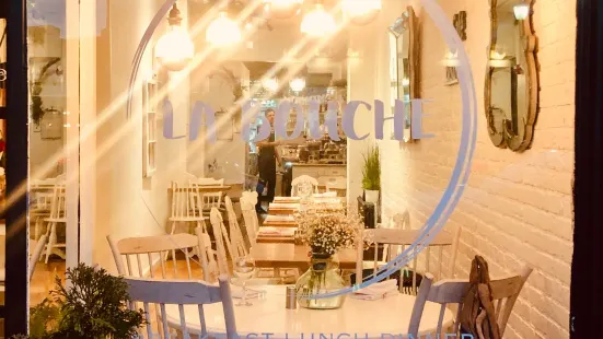 La Bouche Cafe