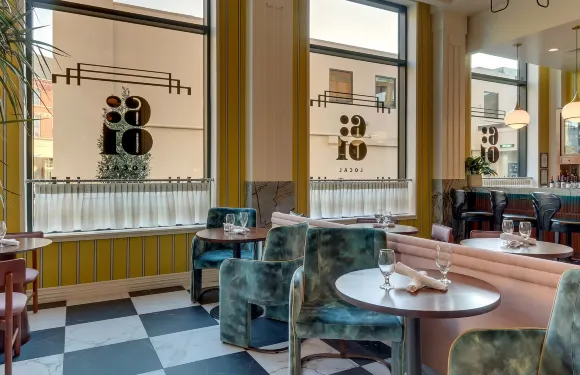 6:01 Local at The Threefoot Hotel