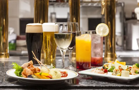 Grill & Bar Restaurant the Crossroads