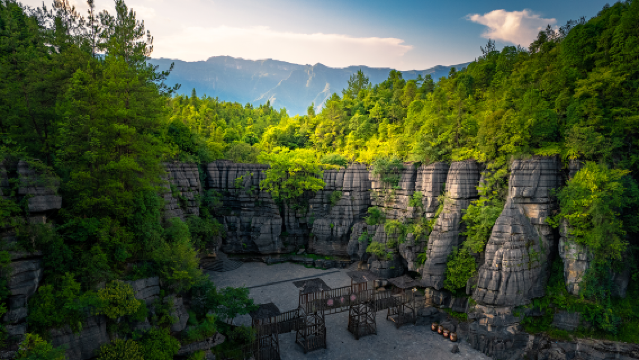 tie jia zhai guang chang