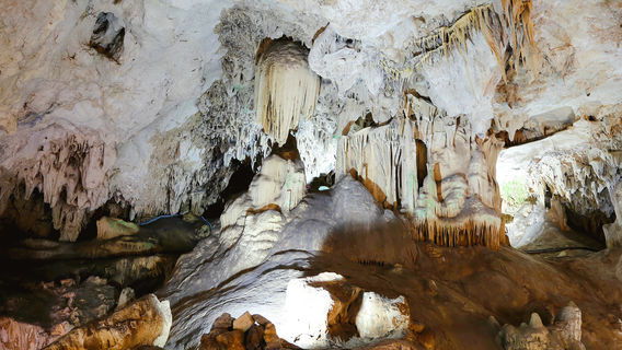 Natural Bridge Caverns
