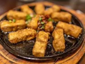 Huating Yi Hui Style Restaurant