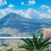 Good cafe with Batur mountain view!