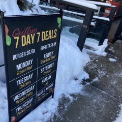 Grillies (Main and Danforth) 여행 사진