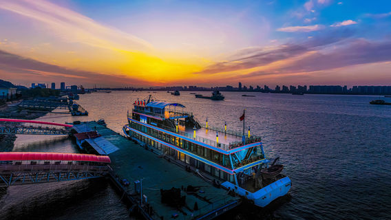 The Legend of Yangtze RIver of Nanjing