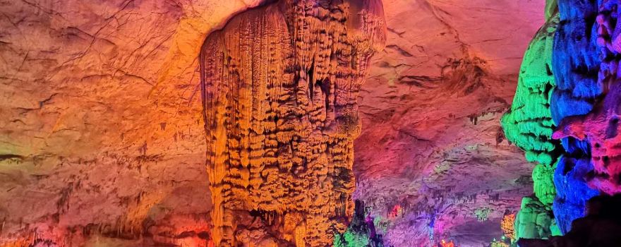 Hongyan Wonderland · Underground Porcelain World