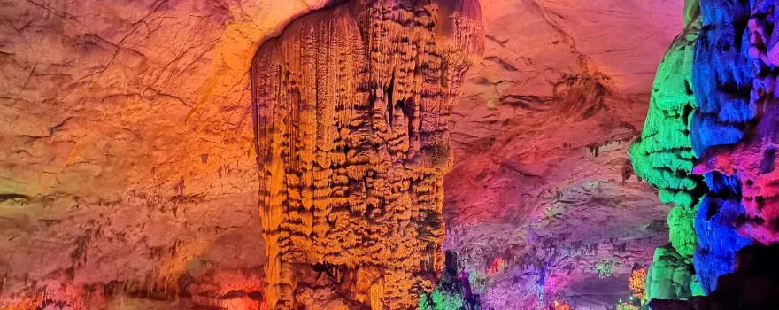 Hongyan Wonderland · Underground Porcelain World