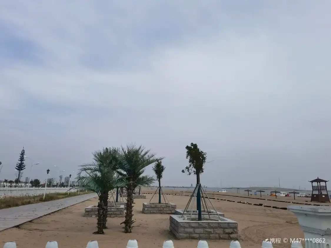 Hotels near Golden Beach